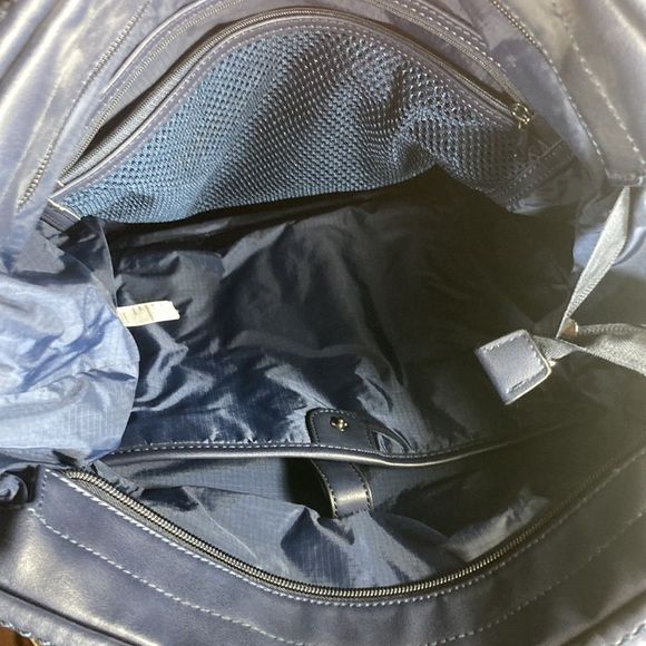 SOL & SELENE Large Quilted Navy Blue Crossbody Bag - Picture 5 of 14